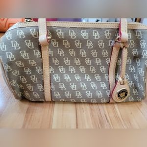 Vintage barrel handbag